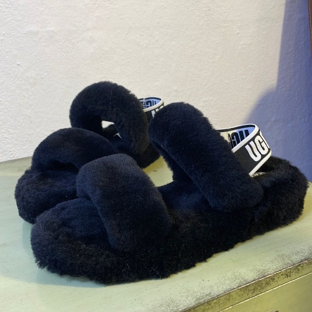 UGG • Size 9 • black slipper sandal slippers - Picture 2 of 5